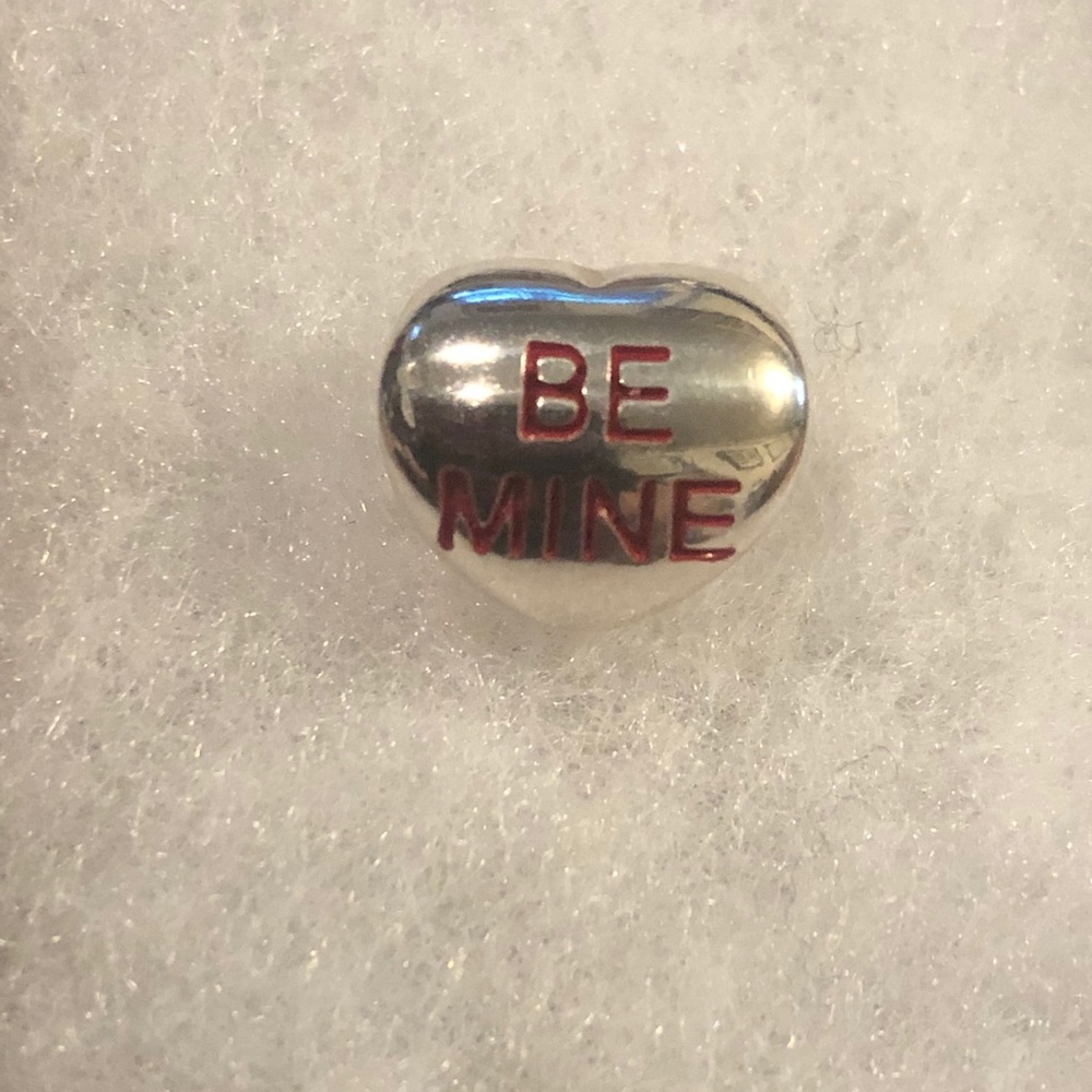 I’m yours bead new without tag Ju97332